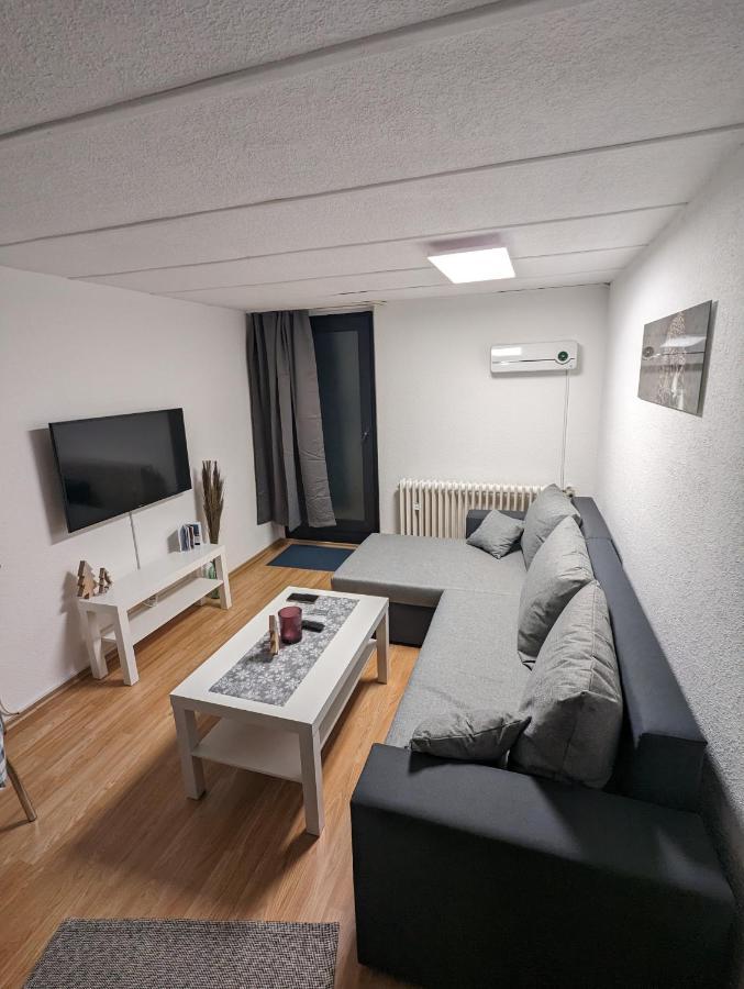 Direkt An Der S-Bahn Gelegenes Gemutliches Souterrain Apartment Mit Privatem Zugang Troisdorf Extérieur photo