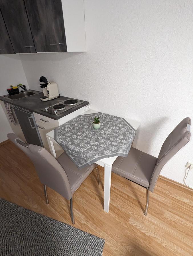 Direkt An Der S-Bahn Gelegenes Gemutliches Souterrain Apartment Mit Privatem Zugang Troisdorf Extérieur photo