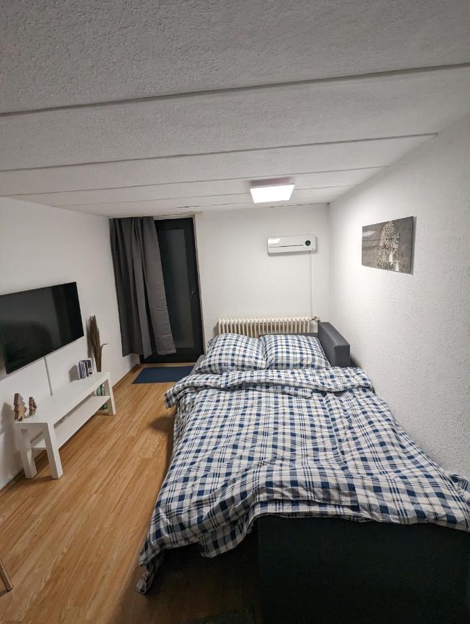 Direkt An Der S-Bahn Gelegenes Gemutliches Souterrain Apartment Mit Privatem Zugang Troisdorf Extérieur photo
